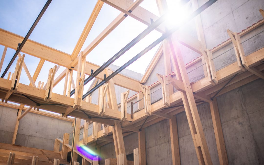 POSE DU DERNIER PORTIQUE BOIS A LA SMAC DE LA ROCHE/YON
